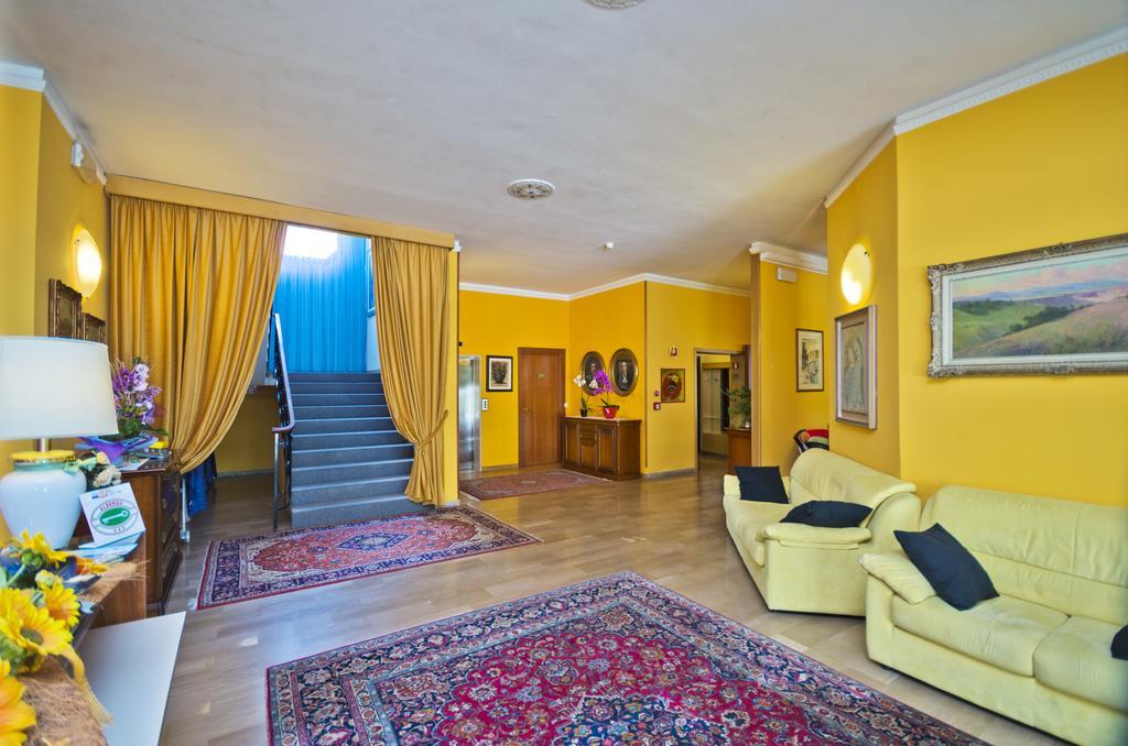 Hotel Nevada Bibione Buitenkant foto