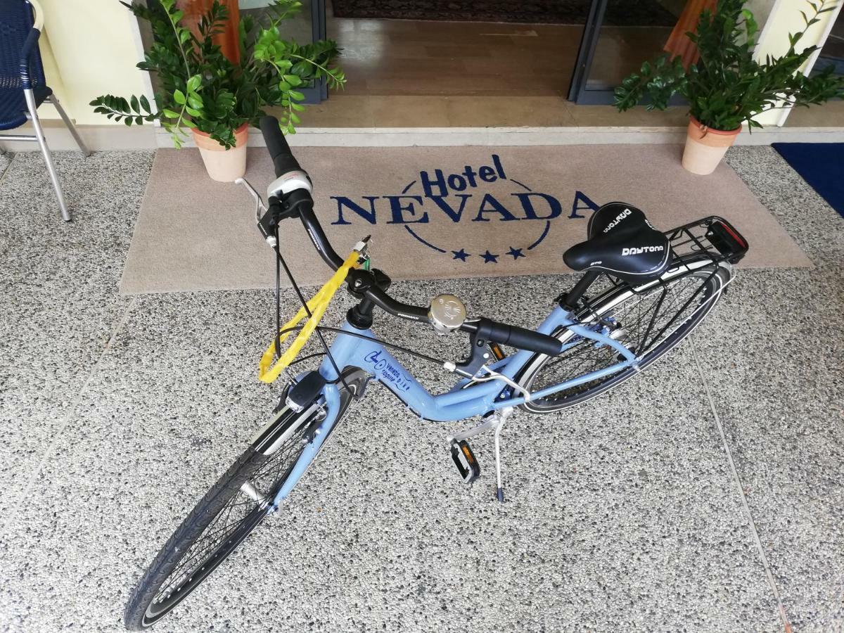 Hotel Nevada Bibione Buitenkant foto